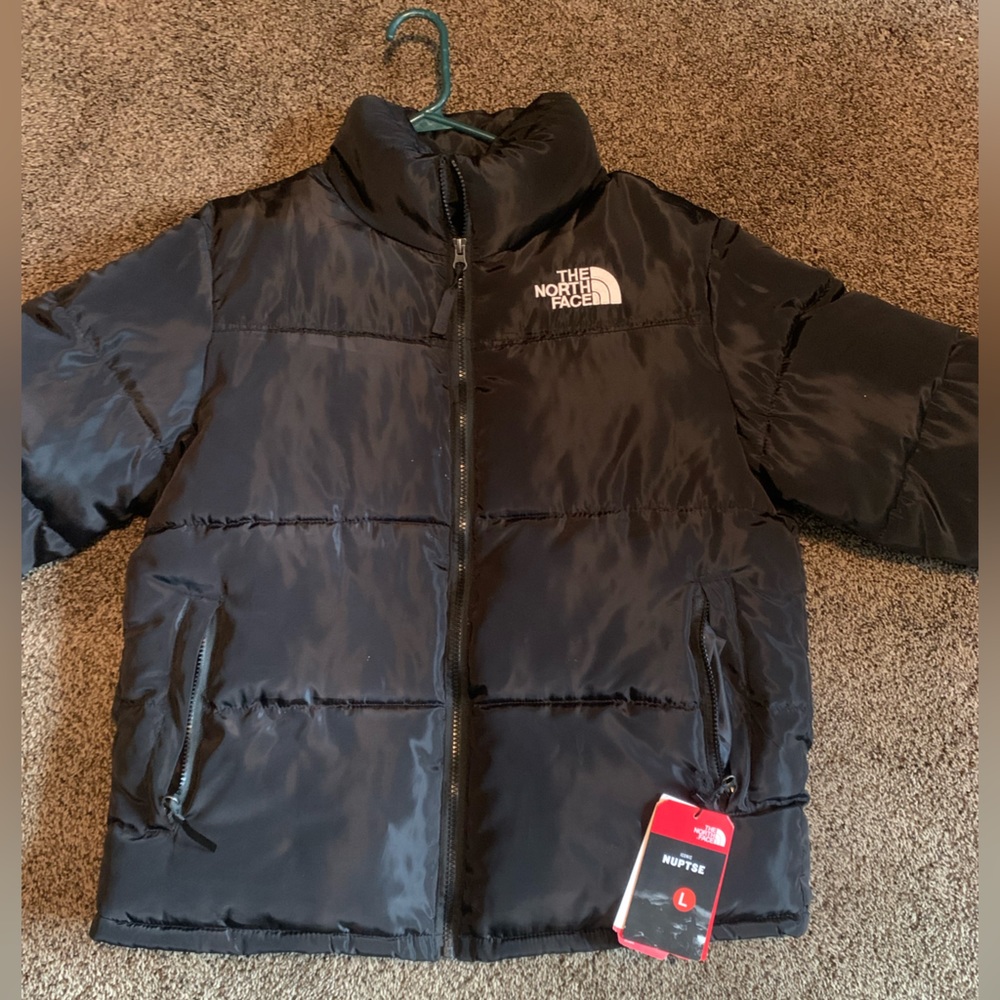 Large Men’s Black North Face Puffer